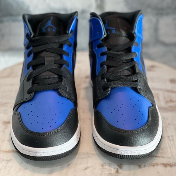 Brand new DS Nike Air Jordan 1 Mid GS Hyper royal size 7y Fashion sneakers